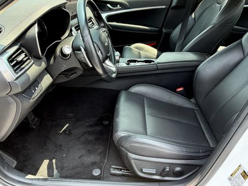 Used 2025 Genesis G70 2.5T AWD/4WD image 17