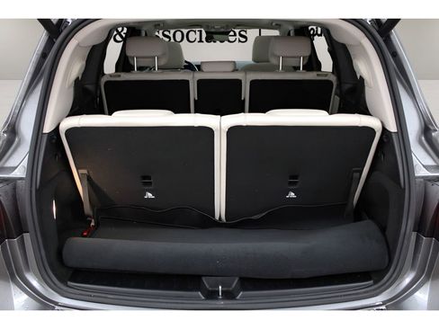 Used 2023 Mercedes-Benz GLB 250 image 27