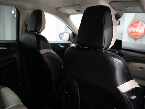 Used 2020 Ford Escape Titanium AWD/4WD image 19