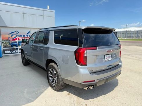 Used 2025 GMC Yukon XL AT4 Ultimate image 39