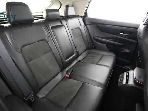 Used 2024 Nissan Ariya AWD image 5