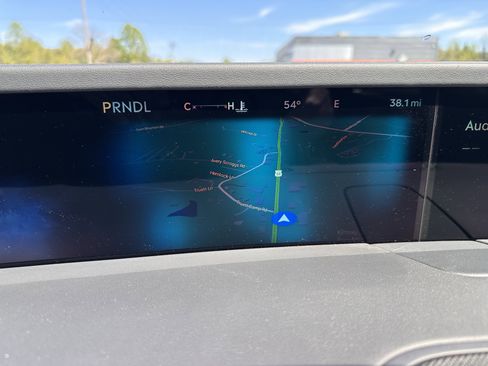 Used 2026 Lincoln Nautilus Reserve image 28