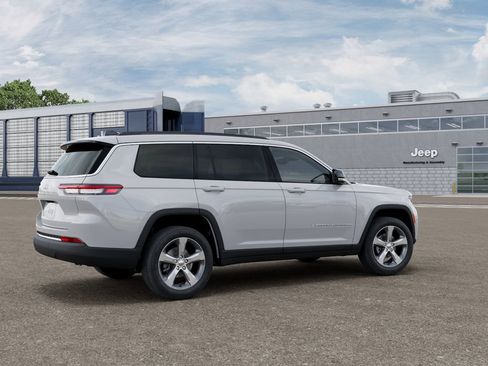 New 2026 Jeep Grand Cherokee L Limited RWD image 4