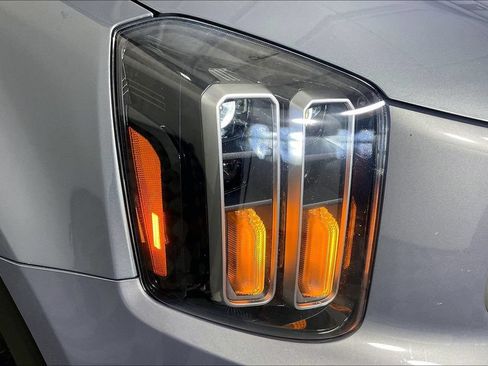 Used 2025 Kia Telluride S FWD image 38