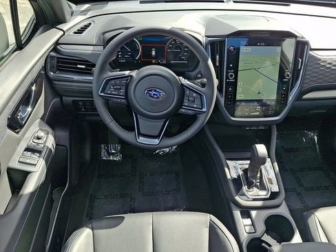 Used 2025 Subaru Forester Limited AWD/4WD image 17