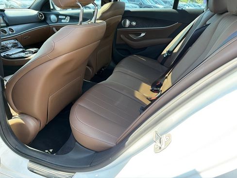 Used 2017 Mercedes-Benz E 300 image 21