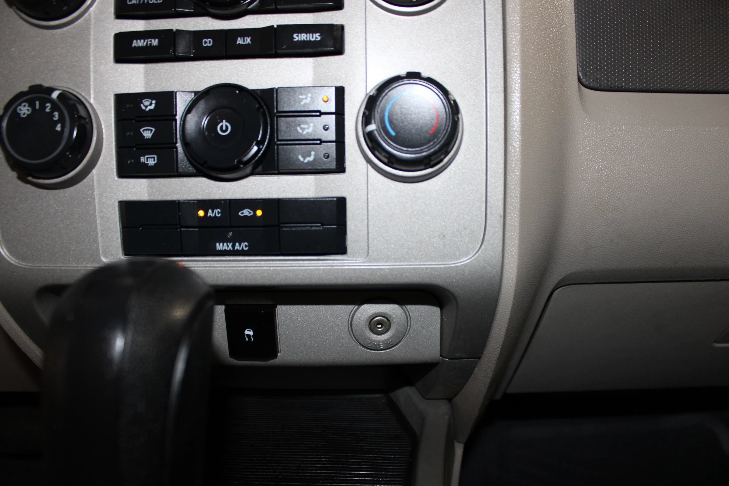 Used 2009 Ford Escape XLT FWD image 17
