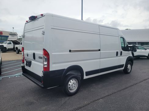 Used 2023 RAM ProMaster 2500 FWD image 4