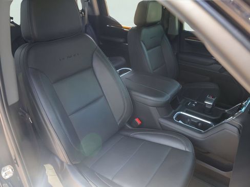 Used 2024 GMC Sierra 1500 Denali w/ Technology Package RWD image 33