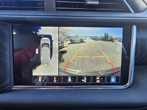 Used 2023 GMC Yukon XL Denali image 20