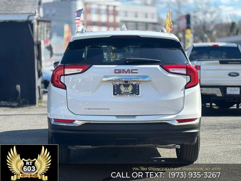 Used 2023 GMC Terrain SLT FWD image 5