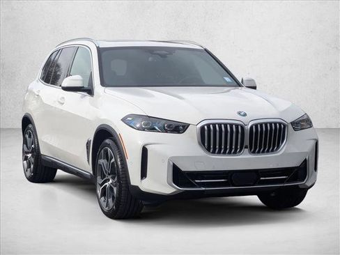 New 2026 BMW X5 xDrive50e image 6