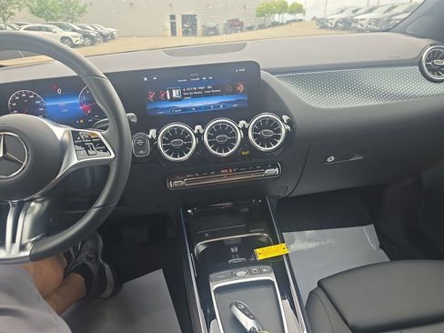 Certified 2025 Mercedes-Benz GLA 250 4MATIC image 20