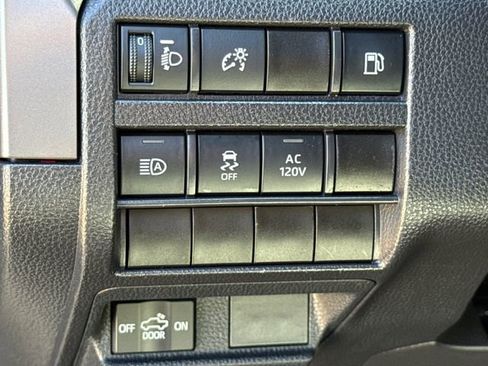 Used 2025 Toyota Tacoma TRD Sport AWD/4WD image 22