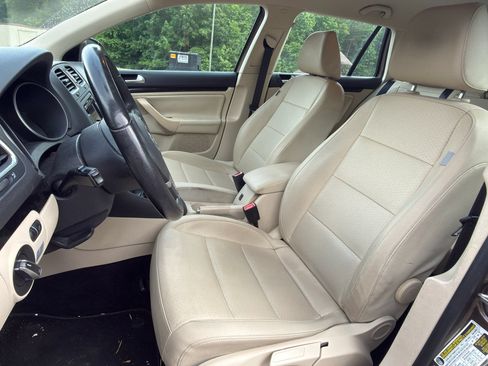 Used 2014 Volkswagen Jetta TDI FWD image 6