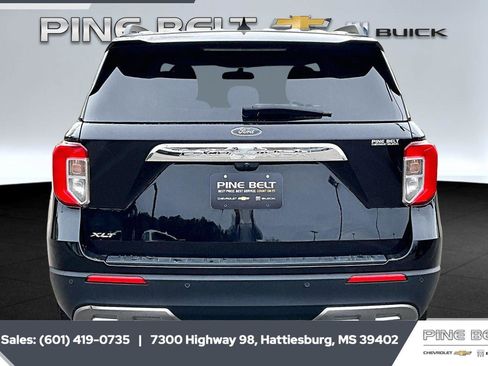 Used 2024 Ford Explorer XLT w/ Equipment Group 202A image 4