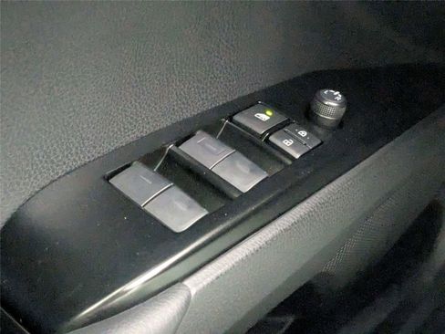 Used 2026 Toyota Camry LE w/ Convenience Package FWD image 12