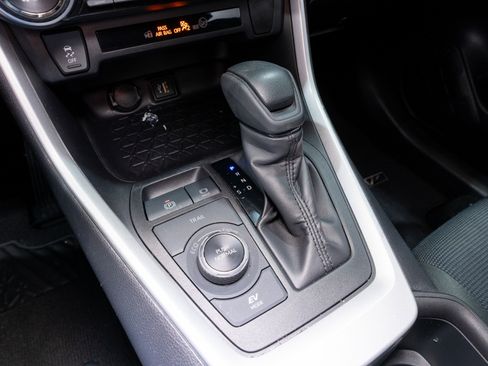 Used 2024 Toyota RAV4 LE image 19