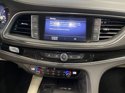 Used 2024 Buick Enclave Avenir w/ Avenir Technology Package AWD/4WD image 19