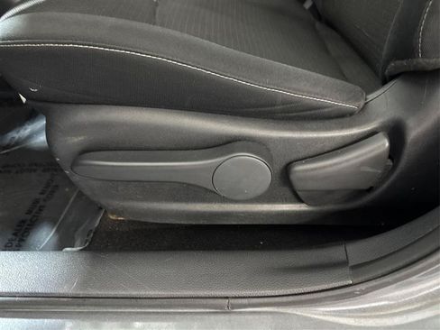 Used 2017 Nissan Sentra S FWD image 19