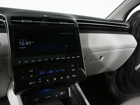 Used 2024 Hyundai Tucson SEL w/ Convenience Package FWD image 13