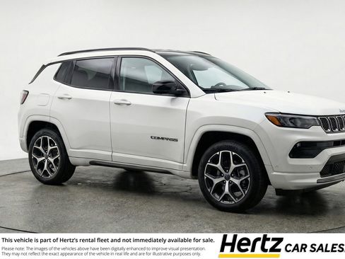 Used 2025 Jeep Compass Limited image 1