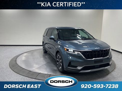 Used 2023 Kia Carnival EX FWD image 4