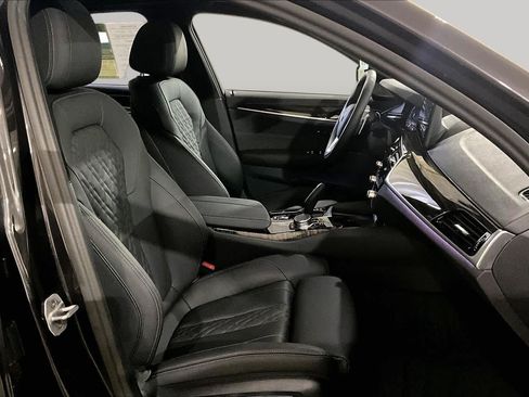 Certified 2023 BMW 530i xDrive w/ Premium Package AWD/4WD image 7