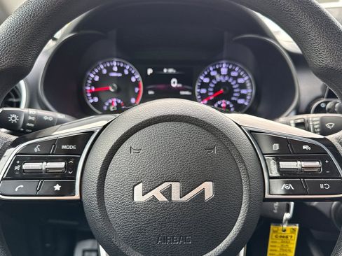 Used 2023 Kia Forte LXS image 22