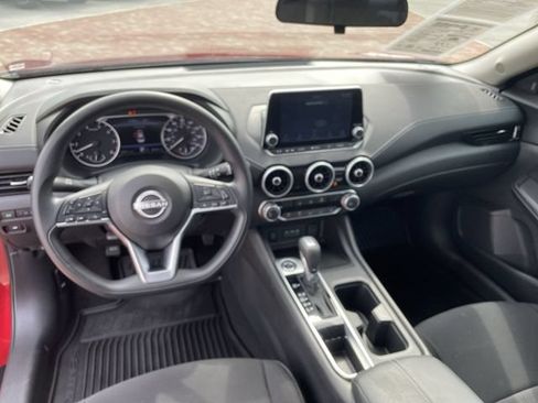 Used 2024 Nissan Sentra SV FWD image 18