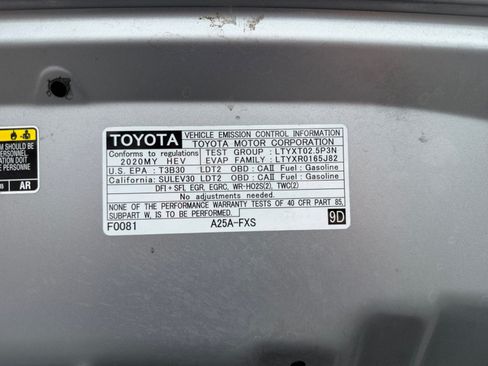 Used 2020 Toyota RAV4 XSE w/ XSE Grade Weather Package AWD/4WD image 23