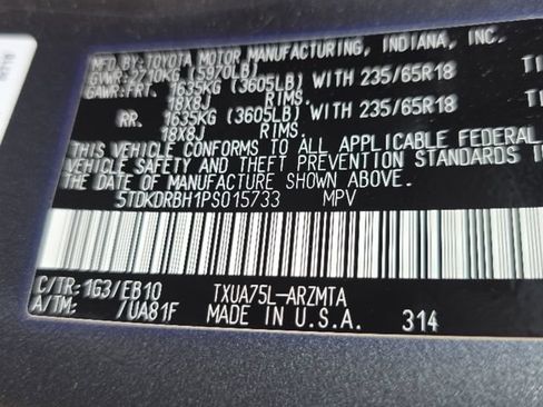 Used 2023 Toyota Highlander XLE AWD/4WD image 33