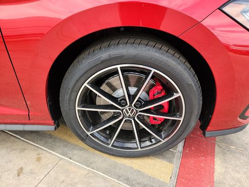 New 2026 Volkswagen Jetta GLI Autobahn FWD image 9