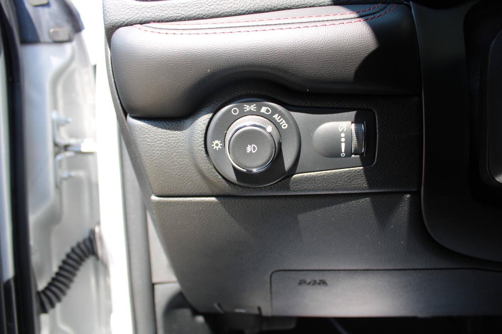 Used 2023 Dodge Durango GT AWD/4WD image 11