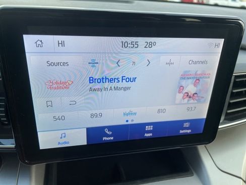 Used 2023 Ford Explorer XLT w/ Equipment Group 202A image 34