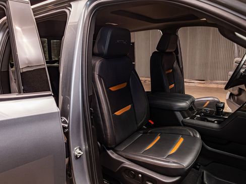 Used 2025 GMC Sierra 1500 AT4 w/ Technology Package image 30