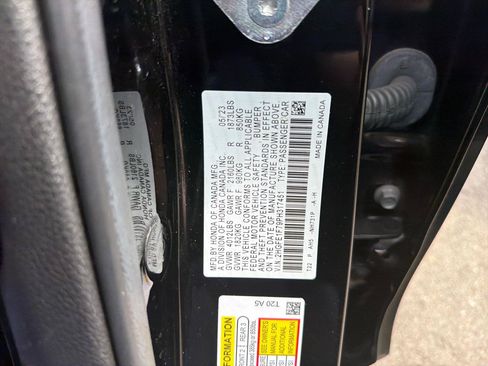 Used 2023 Honda Civic EX image 28