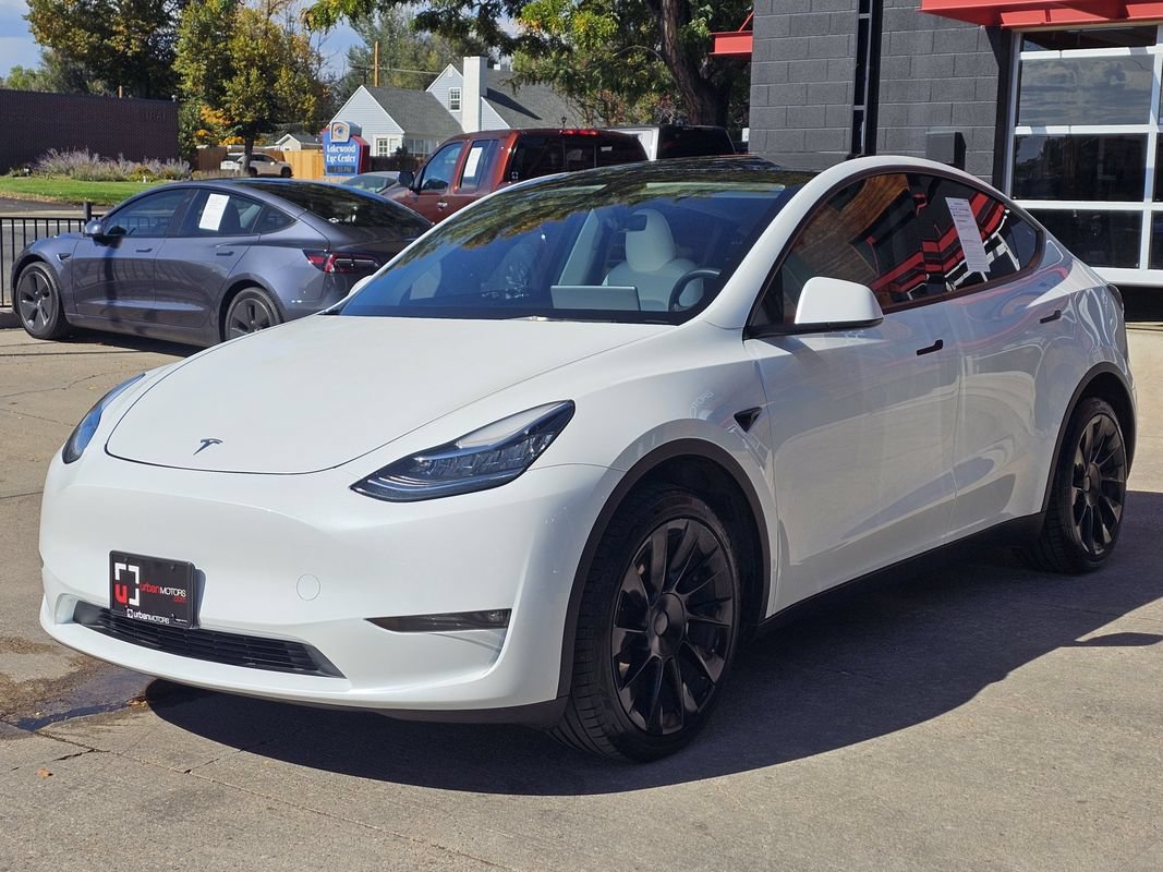 Used 2023 Tesla Model Y Long Range AWD/4WD image 5