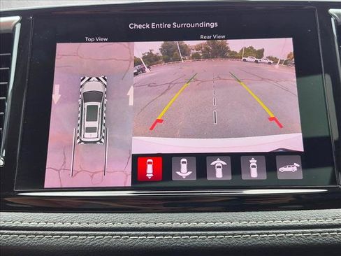 Used 2022 Chrysler Pacifica Limited FWD image 14
