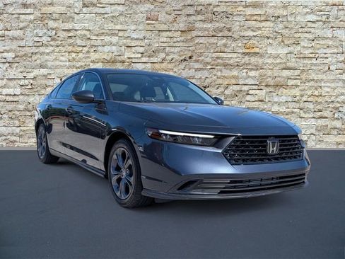 Used 2024 Honda Accord EX image 2