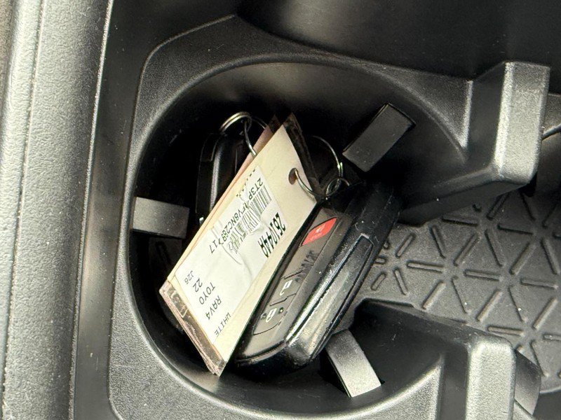 Used 2022 Toyota RAV4 XLE AWD/4WD image 30