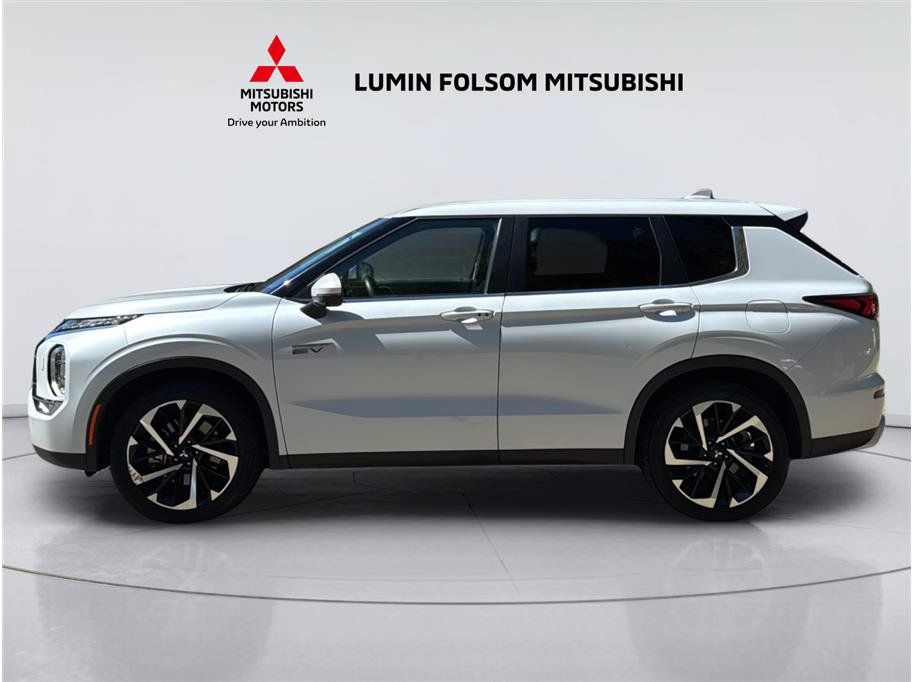 Used 2024 Mitsubishi Outlander Ralliart AWD/4WD image 2