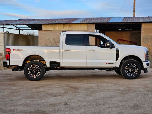 New 2026 Ford F250 Platinum image 4