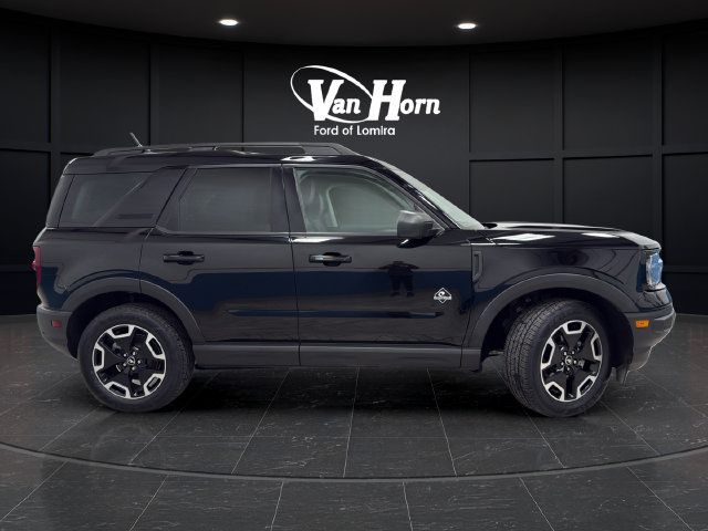 Used 2021 Ford Bronco Sport Outer Banks w/ Outer Banks Package (96D) AWD/4WD image 8