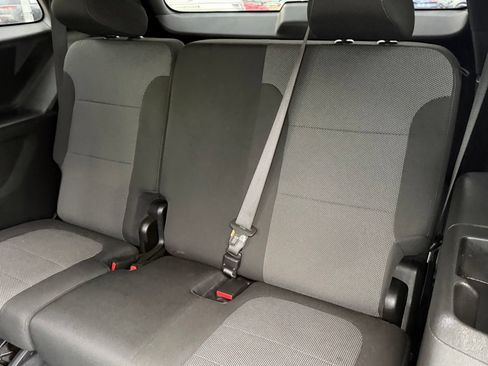 Used 2023 Chevrolet Traverse LT FWD image 38