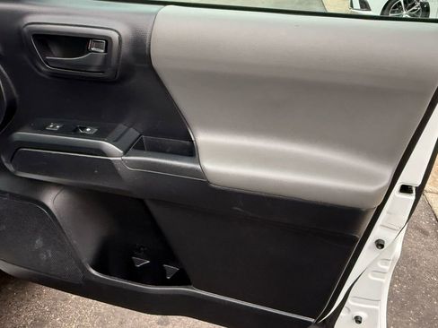 Used 2020 Toyota Tacoma SR image 13