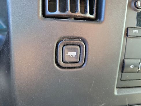 Used 2018 GMC Savana 3500 w/ Power Convenience Package image 20