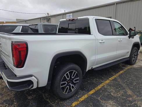 Used 2023 GMC Sierra 1500 AT4 w/ AT4 Premium Package AWD/4WD image 2