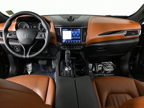 Used 2022 Maserati Levante GT image 19