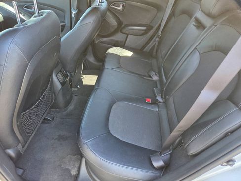 Used 2015 Hyundai Tucson SE AWD/4WD image 10
